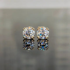 Doveggs solitaire round moissanite stud earring for women