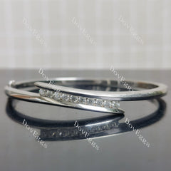 Doveggs sterling silver round moissanite bracelet bangle