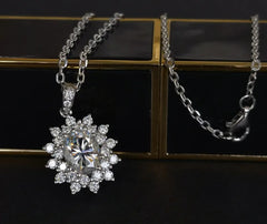 Doveggs oval moissanite pendant necklace (pendant only)