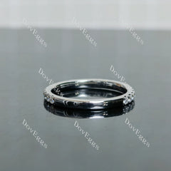 (size 7) Doveggs sterling silver round moissanite wedding band