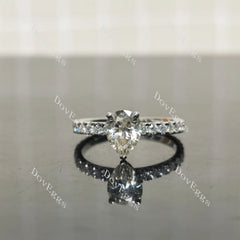 (size 7) Doveggs 1.5ct GHI color pear moissanite engagement ring