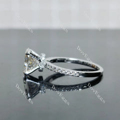 (size 7) Doveggs sterling silver 2ct Oval moissanite engagement ring