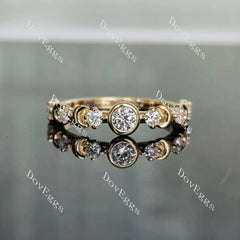 Doveggs round bezel moissanite/lab grown diamond wedding band-1.9mm band width