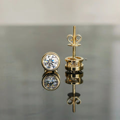 Doveggs round moissanite studs earring for women