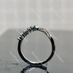 (size 5.75) Doveggs round moissanite wedding band