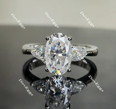Oval three-stone moissanite engagement ring| Doveggs