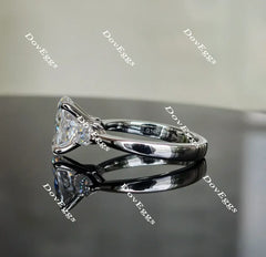 Oval three-stone moissanite engagement ring| Doveggs