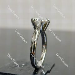 (size 7.75) Doveggs sterling silver 2ct GHI color round moissanite engagement ring