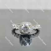 (size 7) Doveggs sterling silver 1ct GHI color round moissanite engagement ring