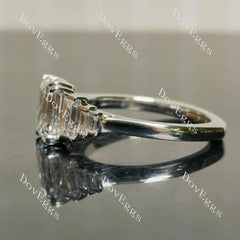 Emerald side stones moissanite engagement ring| Doveggs