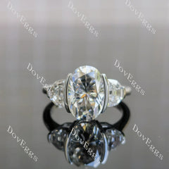 Oval three stones moissanite engagement ring| DovEggs