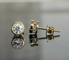Doveggs round moissanite studs earring for women