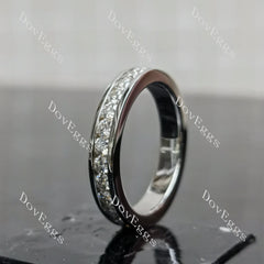 (size 8.5)Doveggs sterling silver Round moissanite wedding band