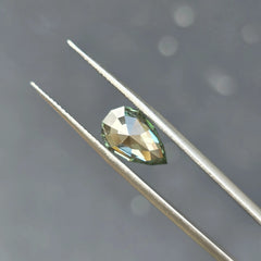 3.09ct Pear Modified Brilliant Cut Lab Diamond – Fancy Vivid Green Color VVS2 | Doveggs Certified