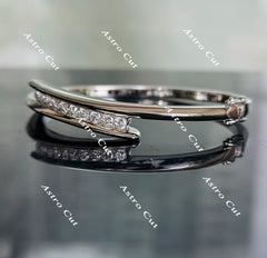 Doveggs round moissanite/lab grown diamond bangle for women