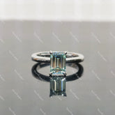 (size 4) Doveggs sterling silver 1ct emerald moissanite engagement ring