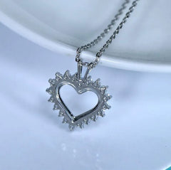 Doveggs 2.5mm round moissanite/lab grown diamond heart shape pendant necklace (pendant only)
