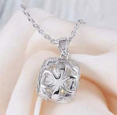Doveggs halo cushion moissanite pendant necklace (pendant only)