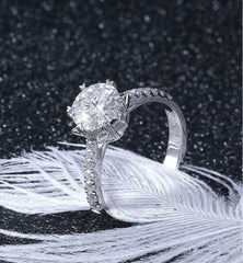 doveggs round 0.8 carat 18k white gold EF color moissanite engagement ring
