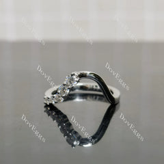 (size 5.75) Doveggs round moissanite wedding band