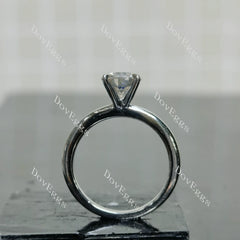 (size 4.5) Doveggs sterling silver 1ct round moissanite engagement ring