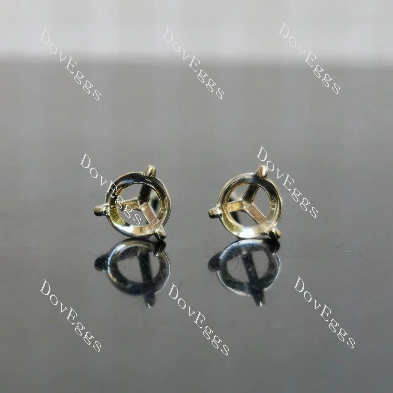 Doveggs solitaire stud earrings only semi-mount (Exclusively to DovEggs Stones)