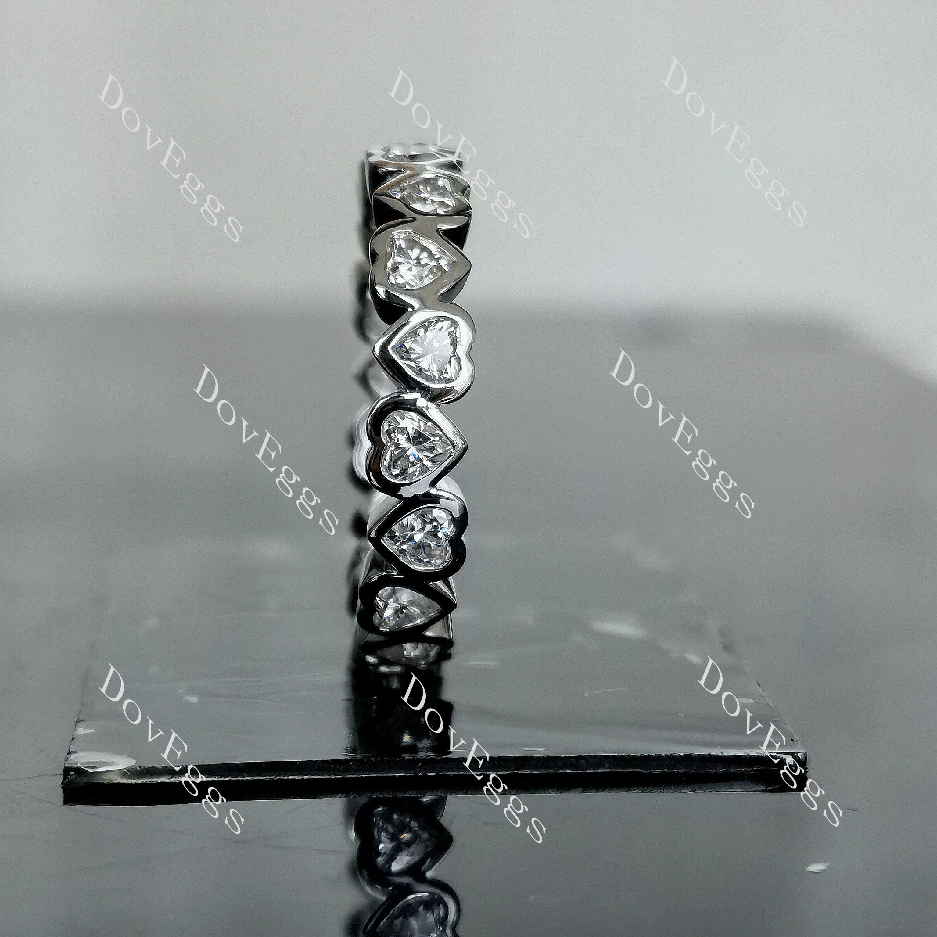 Doveggs heart eternity bezel moissanite/lab grown diamond wedding band-4.2mm band width