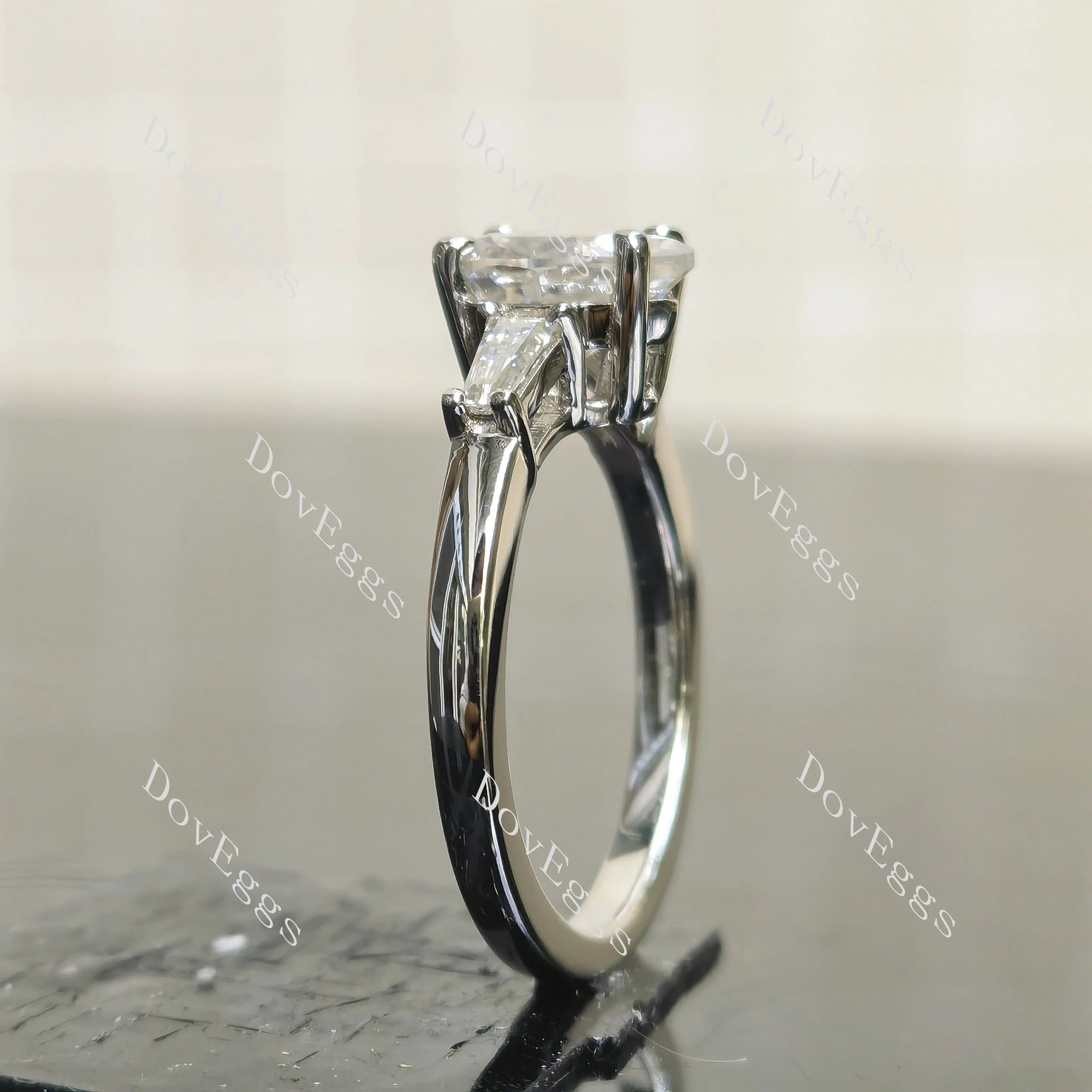 (size 6.5 & 8) Doveggs sterling silver 2ct round/pear moissanite engagement ring