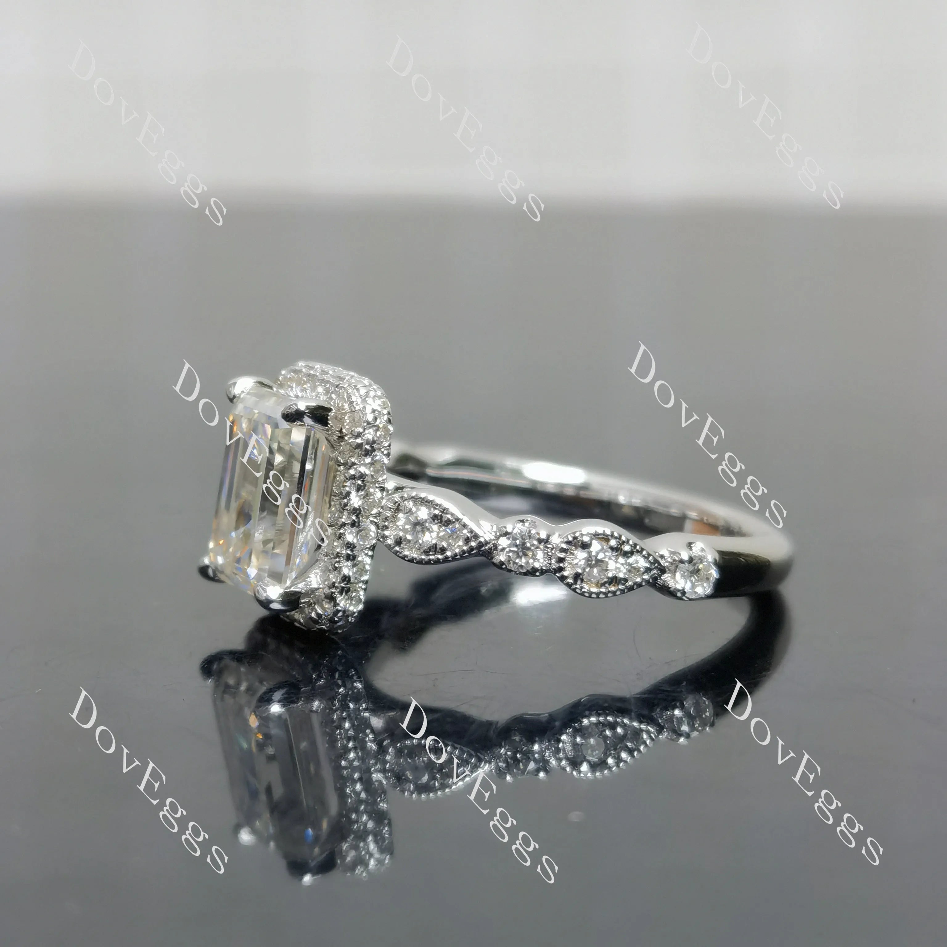 (size 5.5-6.5)Doveggs sterling silver 2ct Emerald moissanite engagement ring