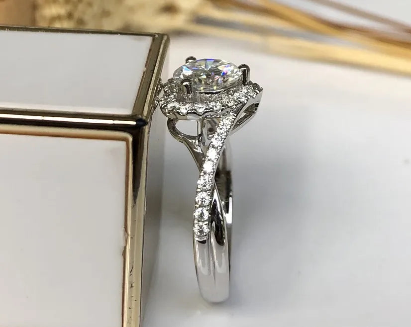 doveggs solid 18k white gold 1 carat EF color halo moissanite ring