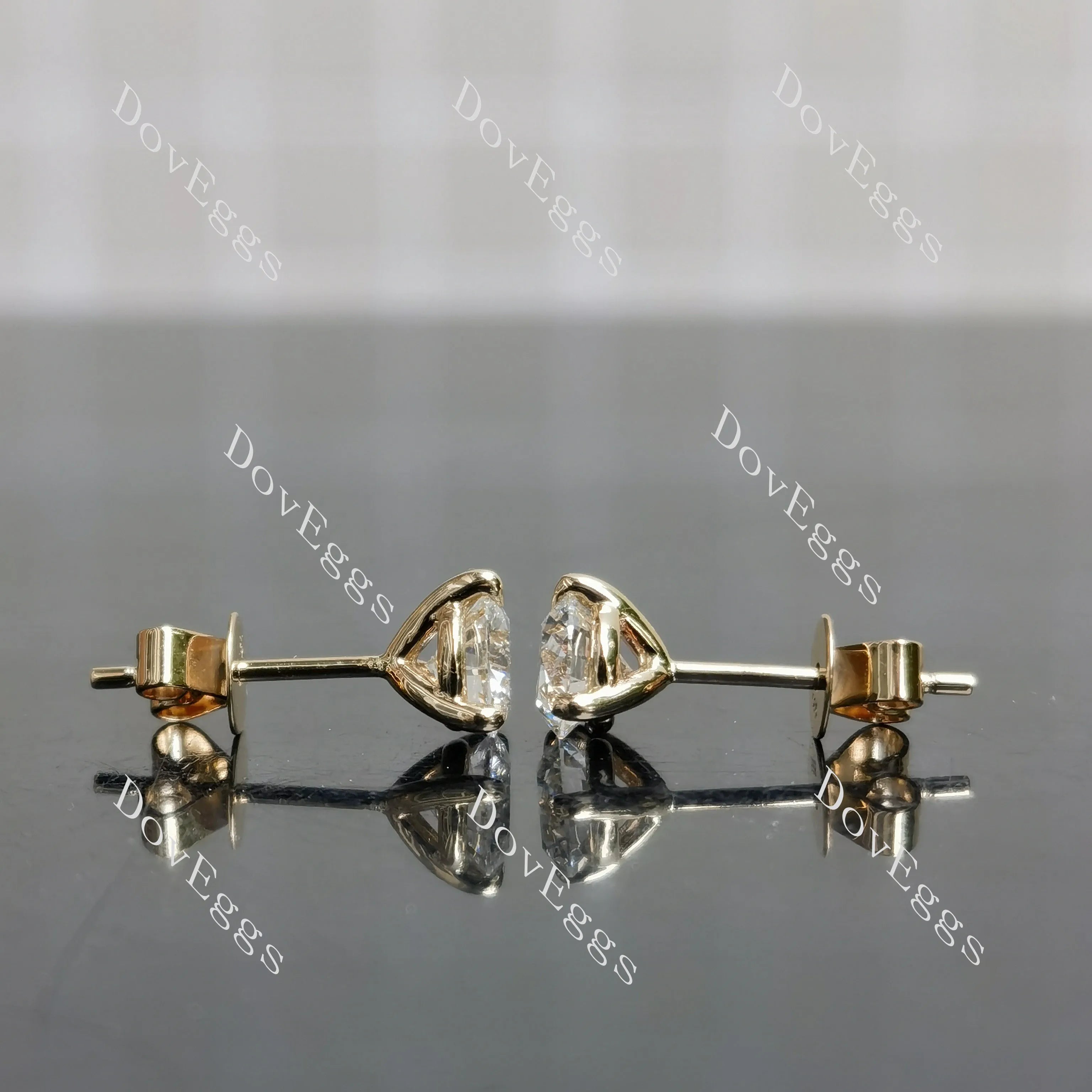 Doveggs Round Pave Lab Grown Diamond Earrings
