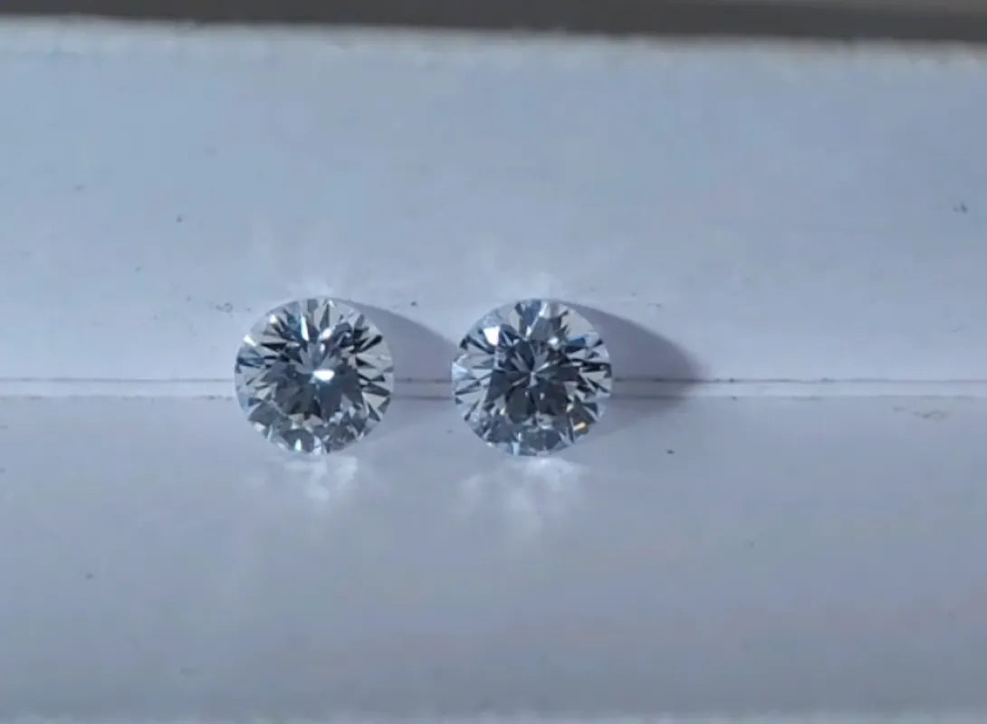 2 piece of 0.4ct DEF Color round lab grown diamond stones(50.50)