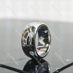 (size 5) Doveggs sterling silver round moissanite wedding band