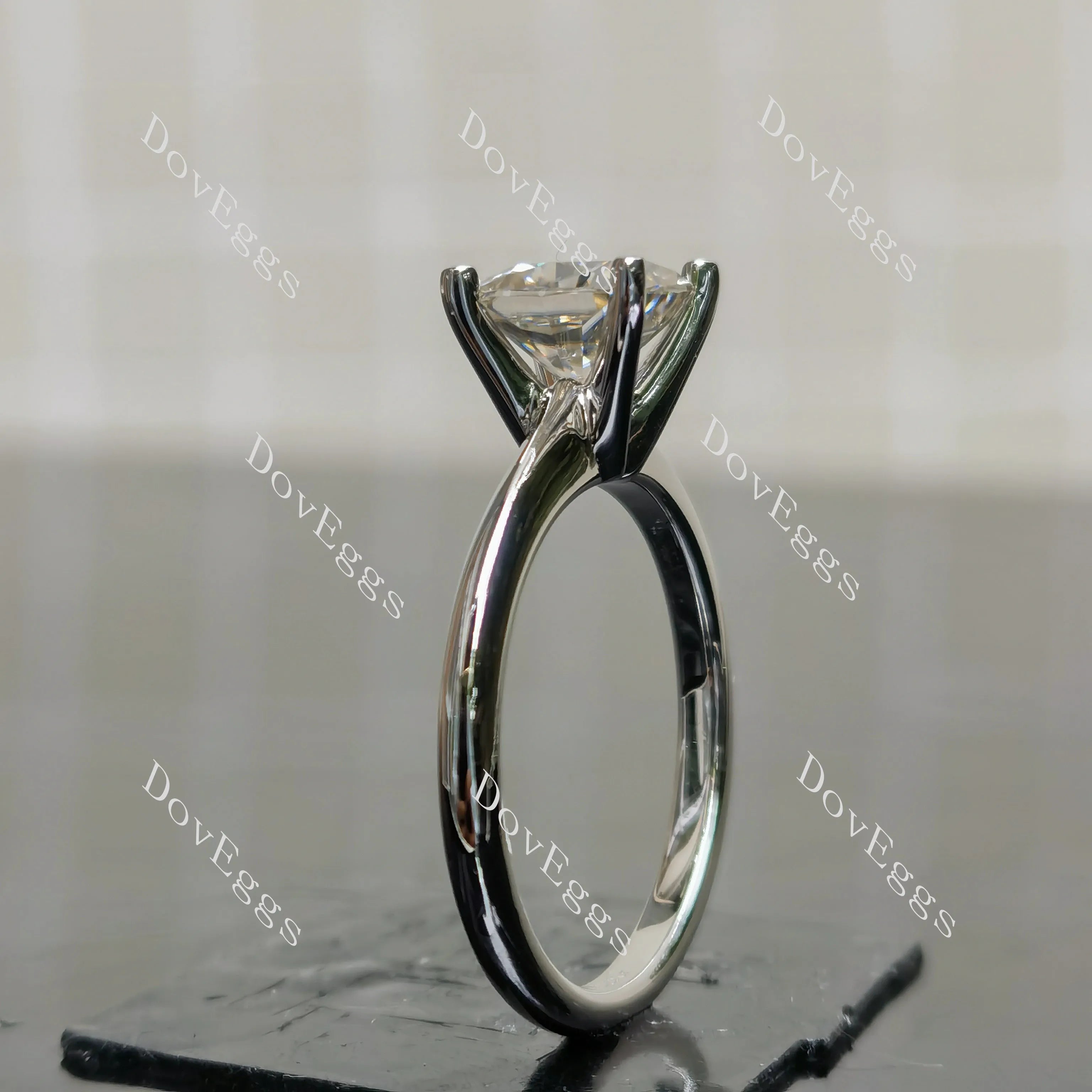 (size 8.75) Doveggs sterling silver 2ct cushion moissanite engagement ring