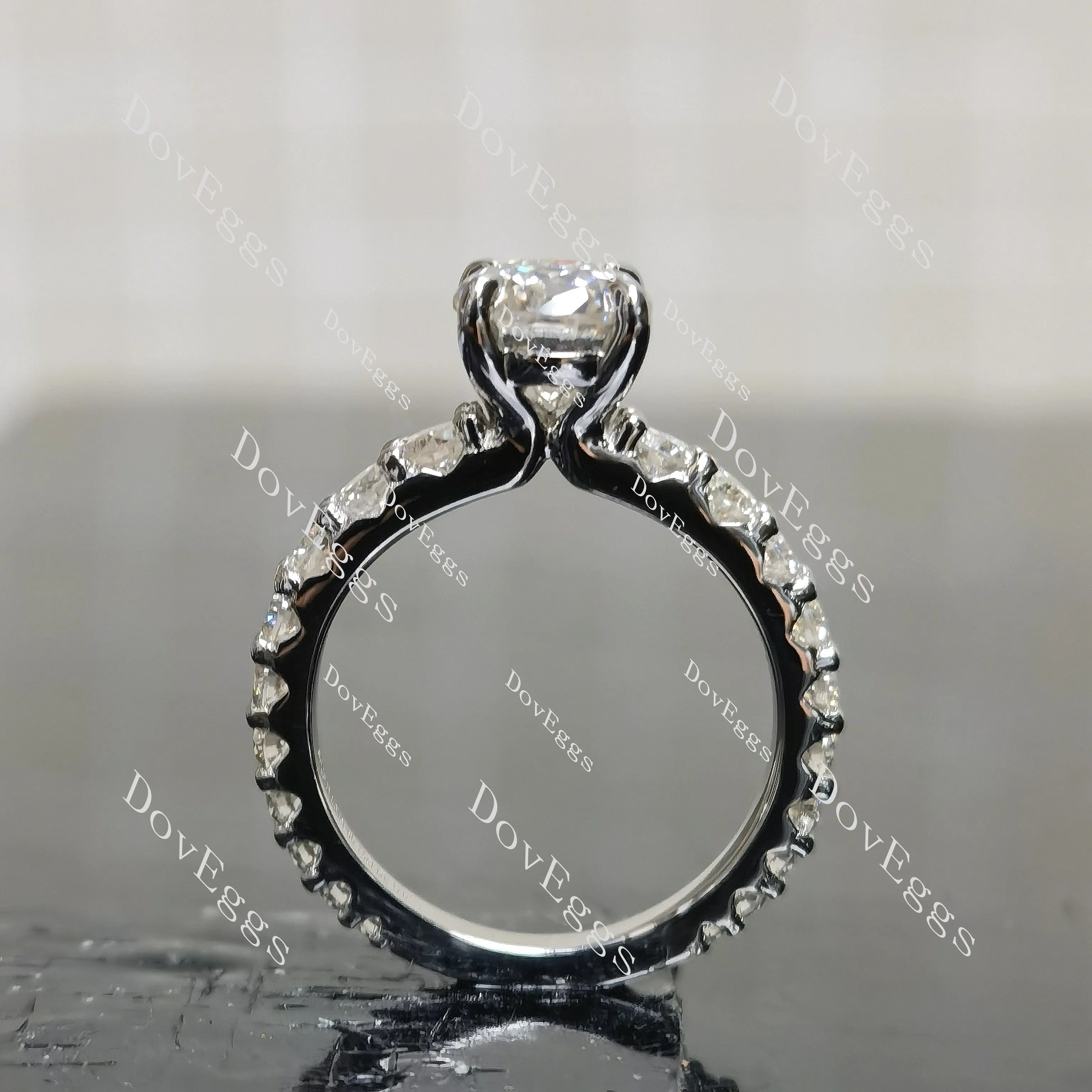 (size4.25-4.5) Doveggs 1ct GHI color round moissanite engagement ring
