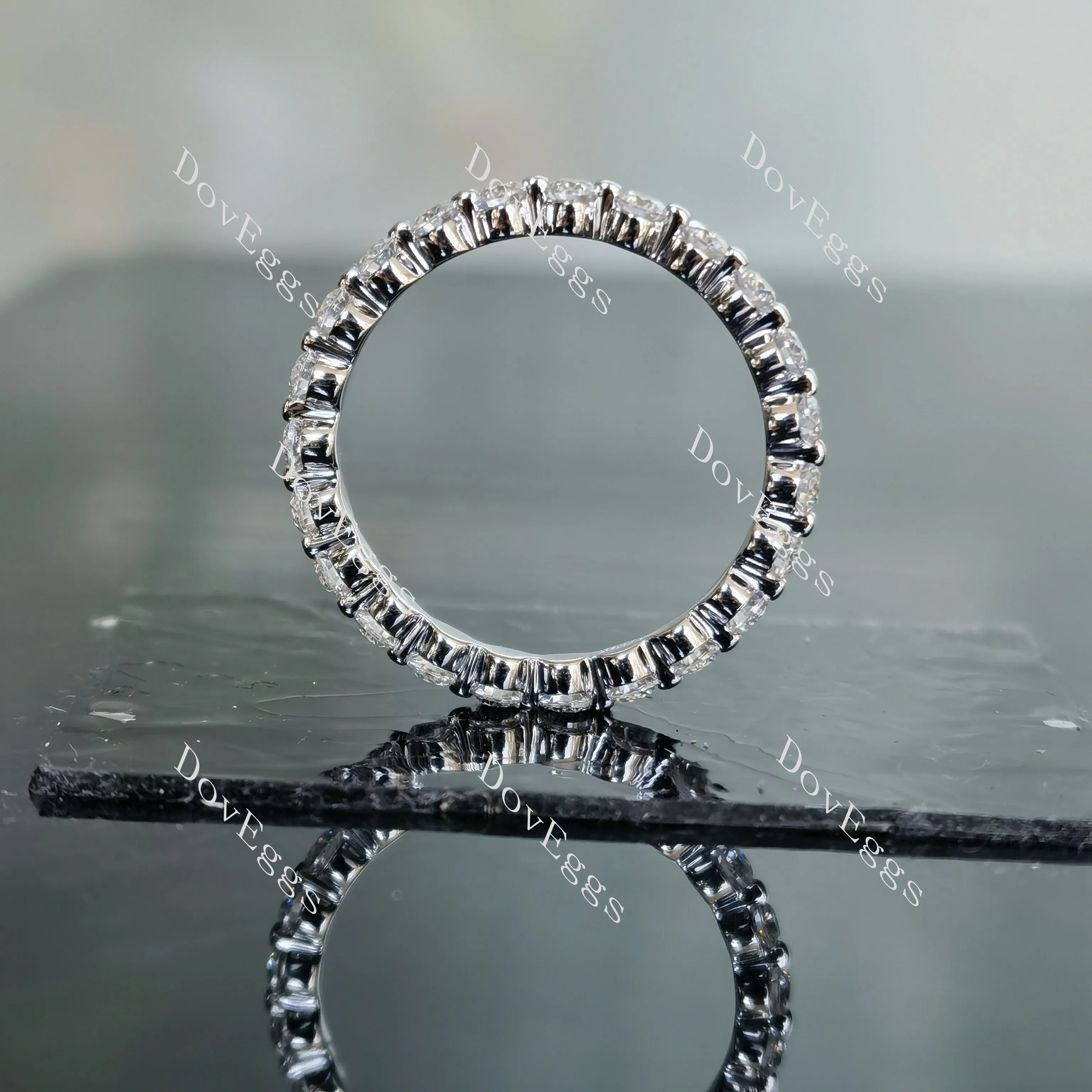 Doveggs round full eternity bubble moissanite/lab grown diamond wedding band-2.0mm band width