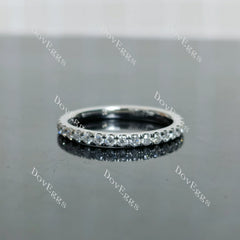 (size 7) Doveggs sterling silver round moissanite wedding band