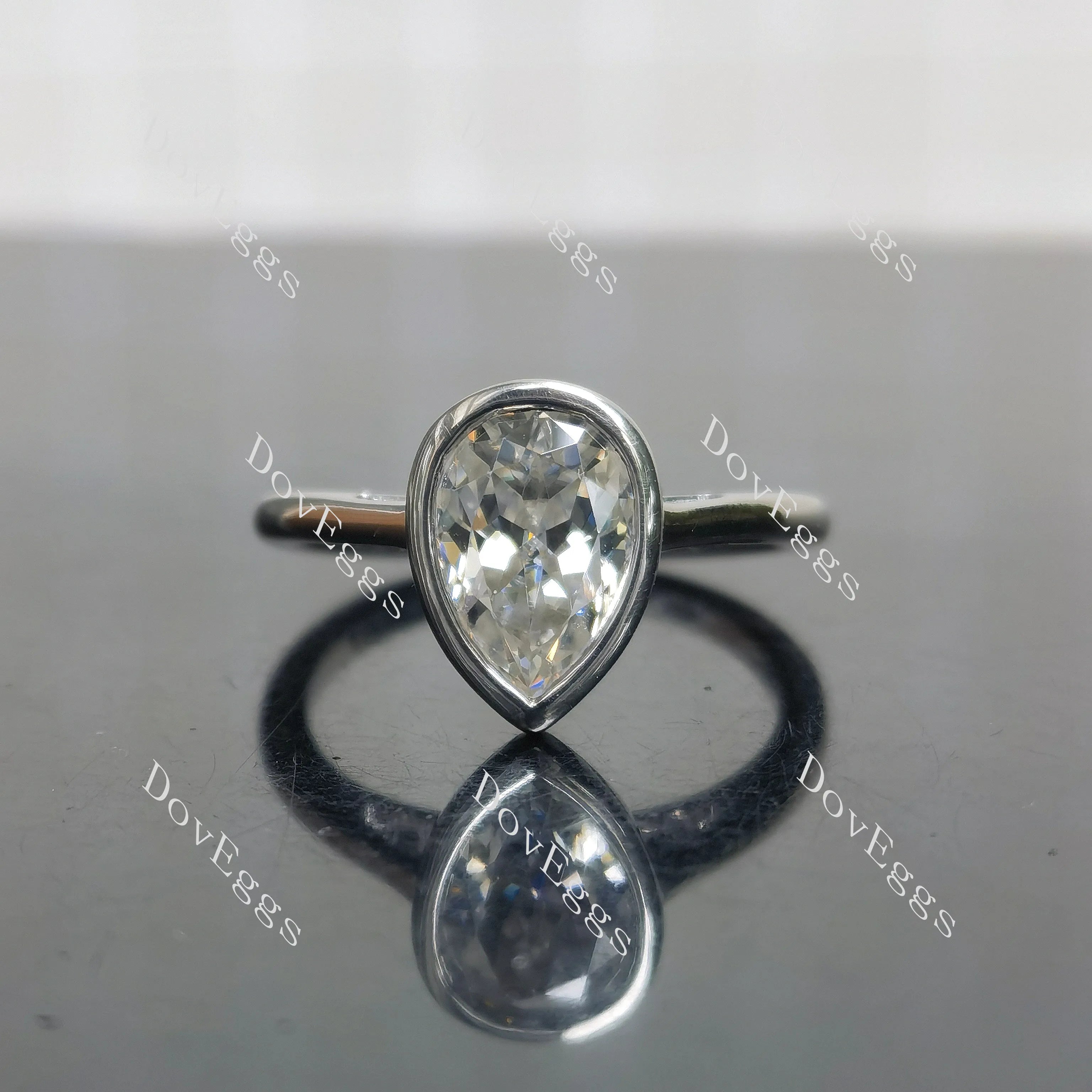 (size 7.5) Doveggs sterling silver 3ct pear moissanite engagement ring