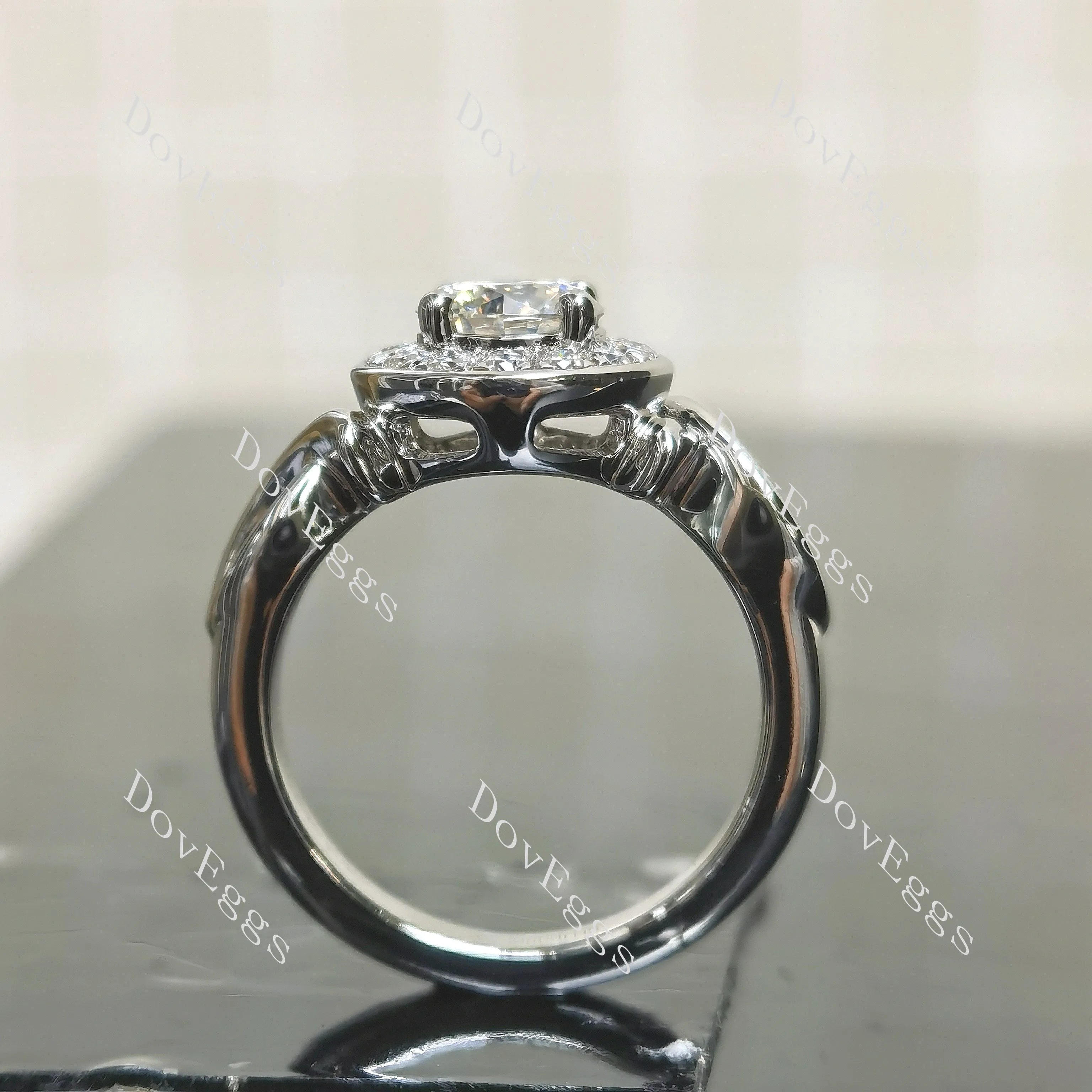 (size 6/7) Doveggs sterling silver pave oval/round moissanite ring