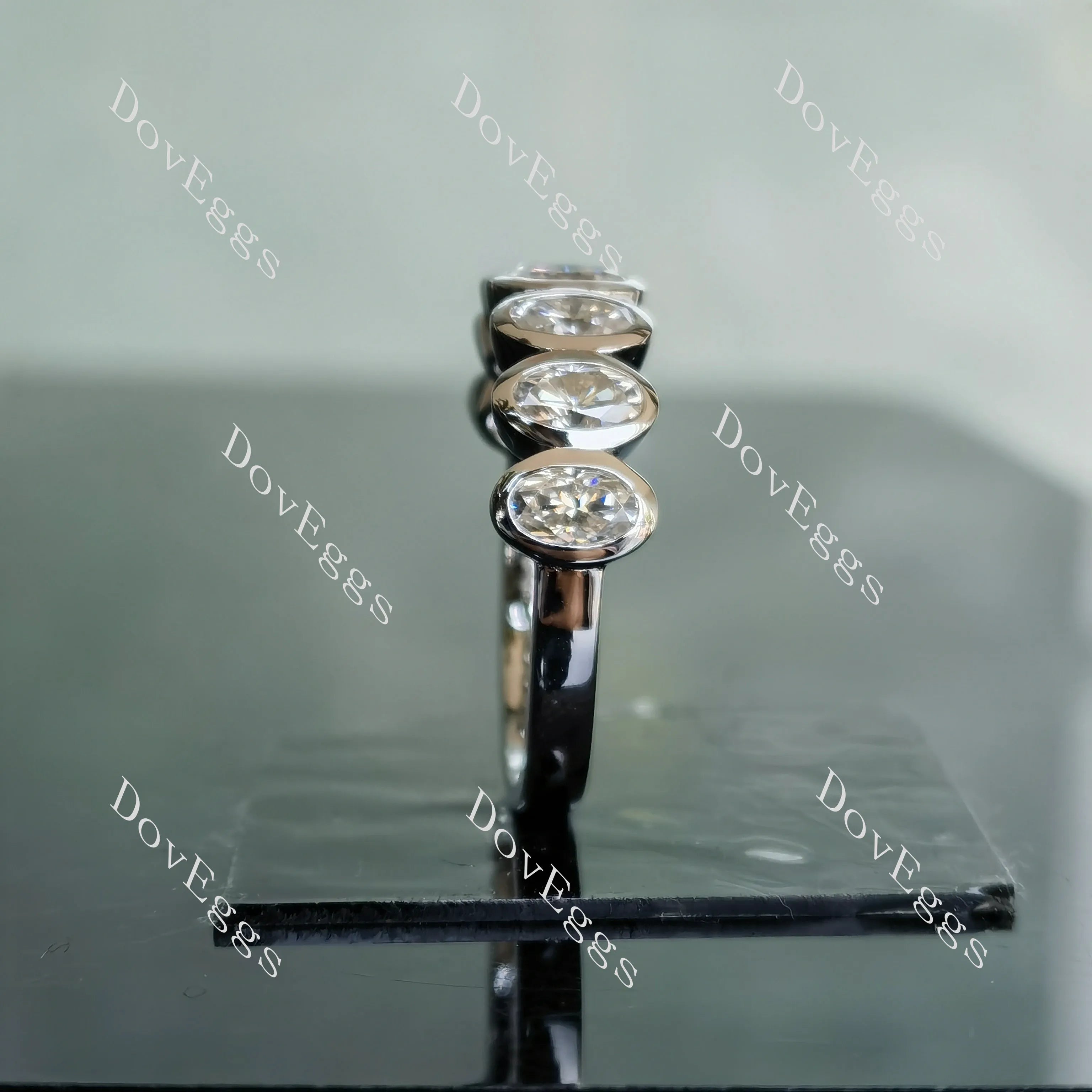 Doveggs oval seven stones bezel moissanite/lab grown diamond wedding band-2.5mm band width