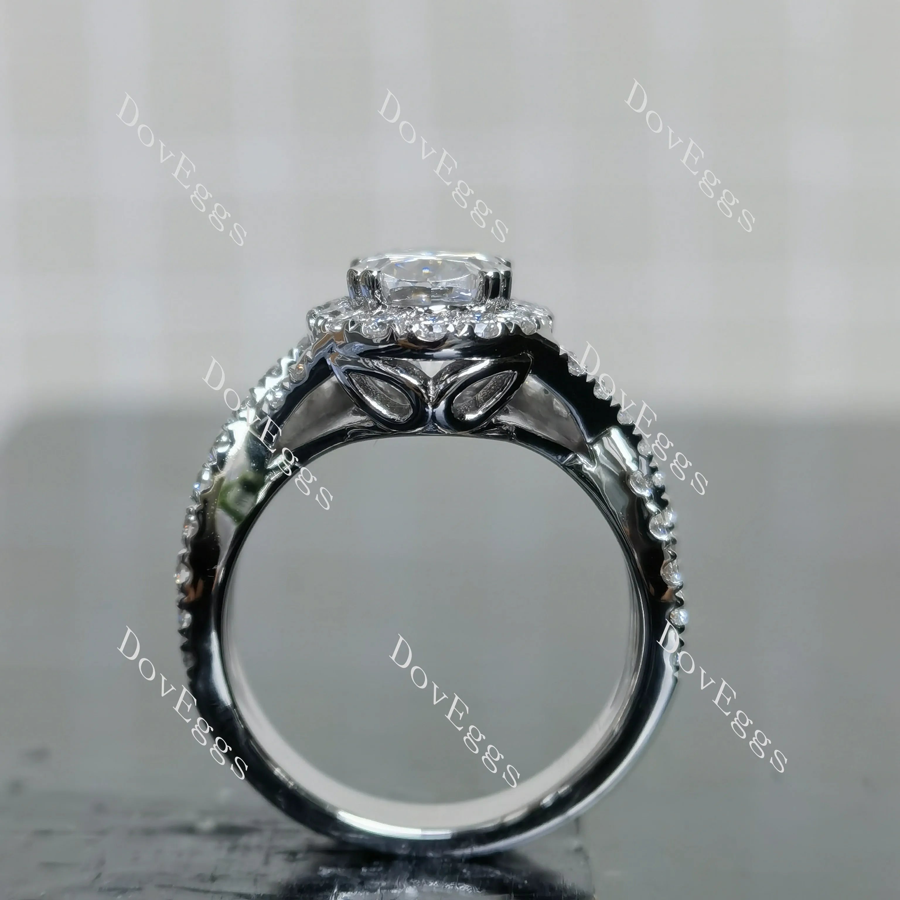 (size 7.5) Doveggs sterling silver 2.8ct Oval moissanite engagement ring