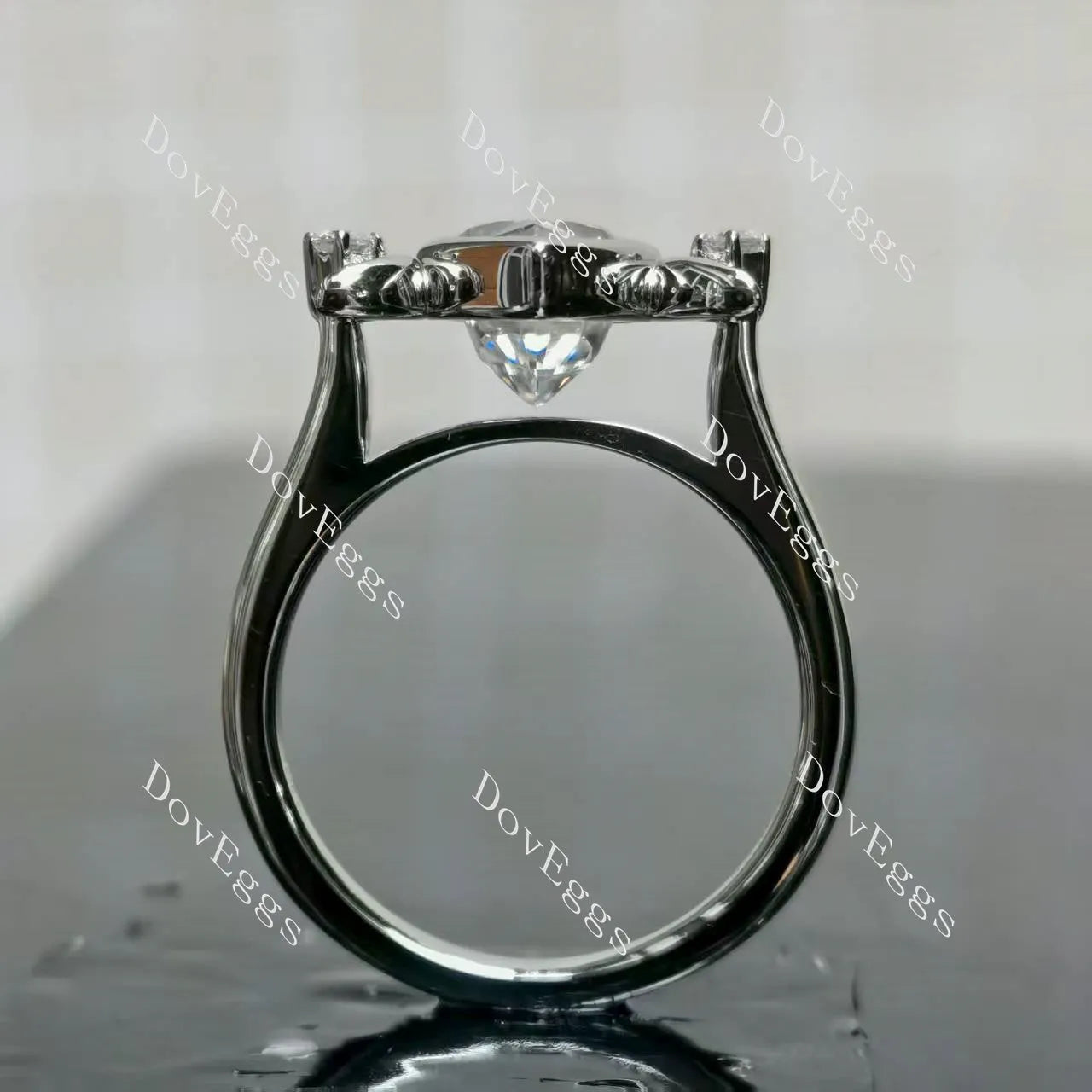 (size 8) Doveggs sterling silver 4ct pear moissanite engagement ring