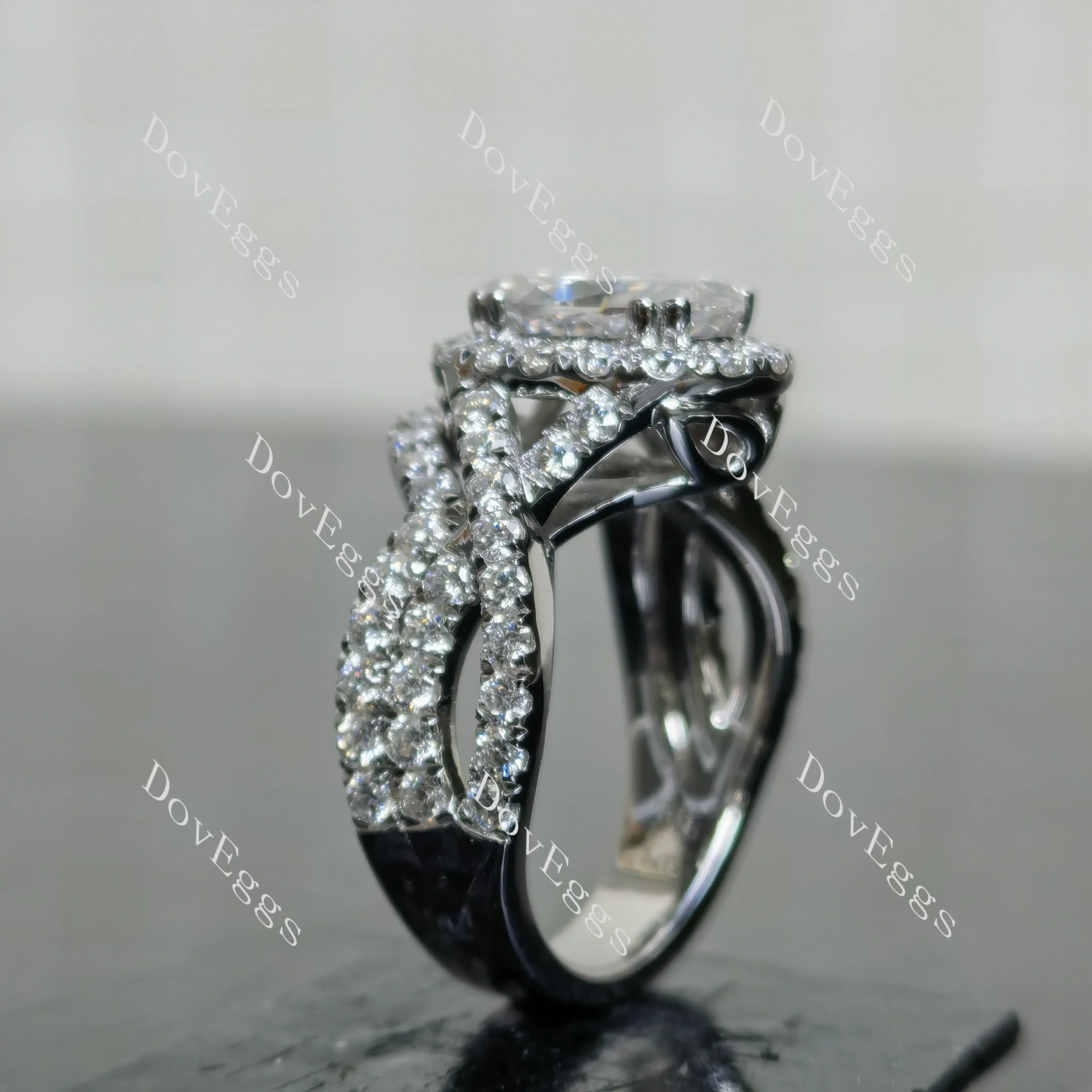 (size 7.5) Doveggs sterling silver 2.8ct Oval moissanite engagement ring