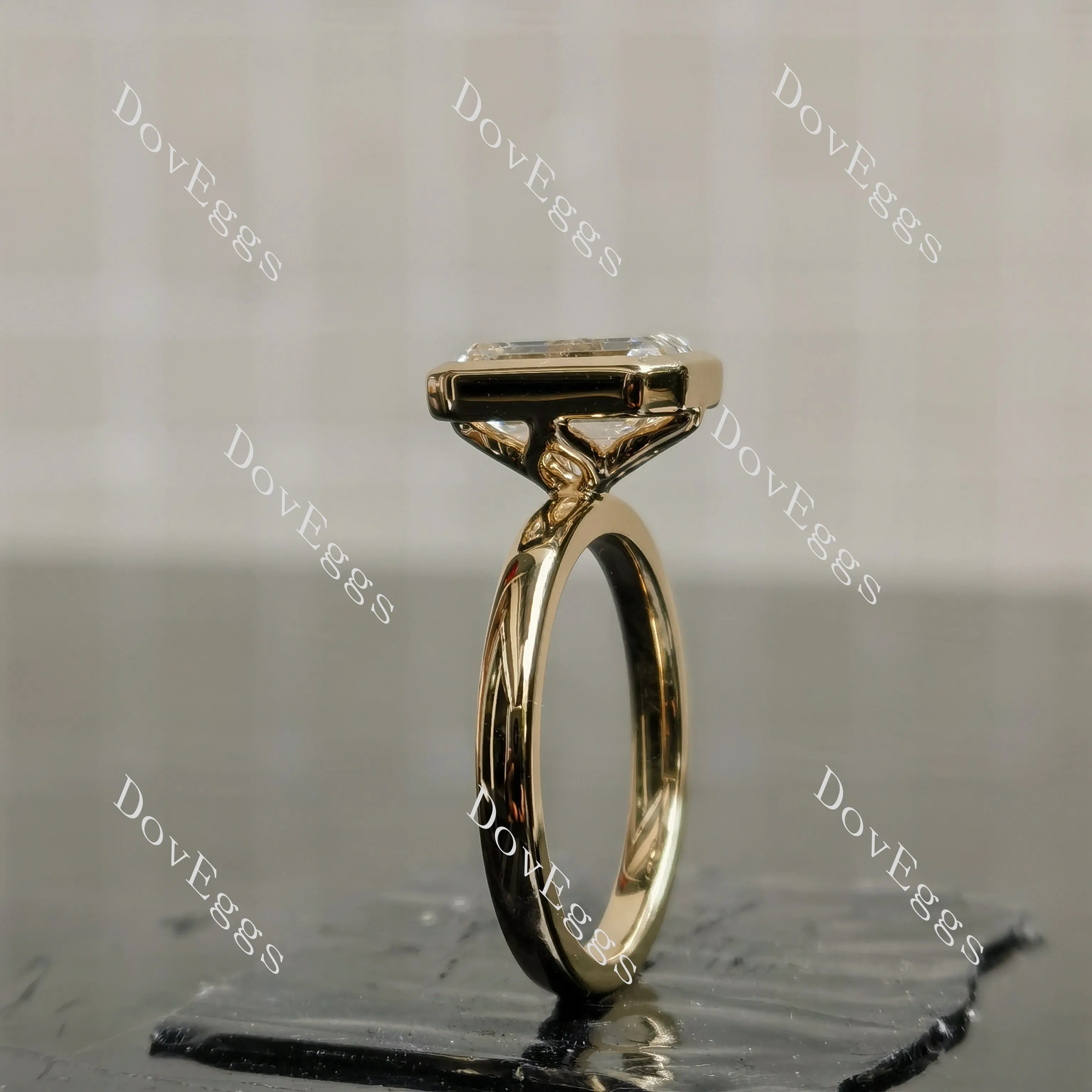 Doveggs Emerald Bezel Solitaire Lab Grown Diamond Engagement Ring