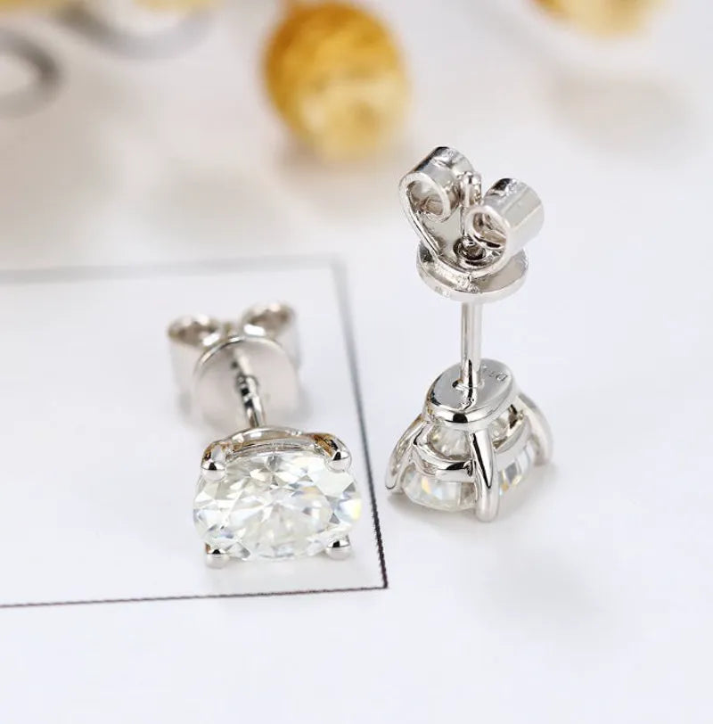 Doveggs solitaire oval moissanite stud earring for women