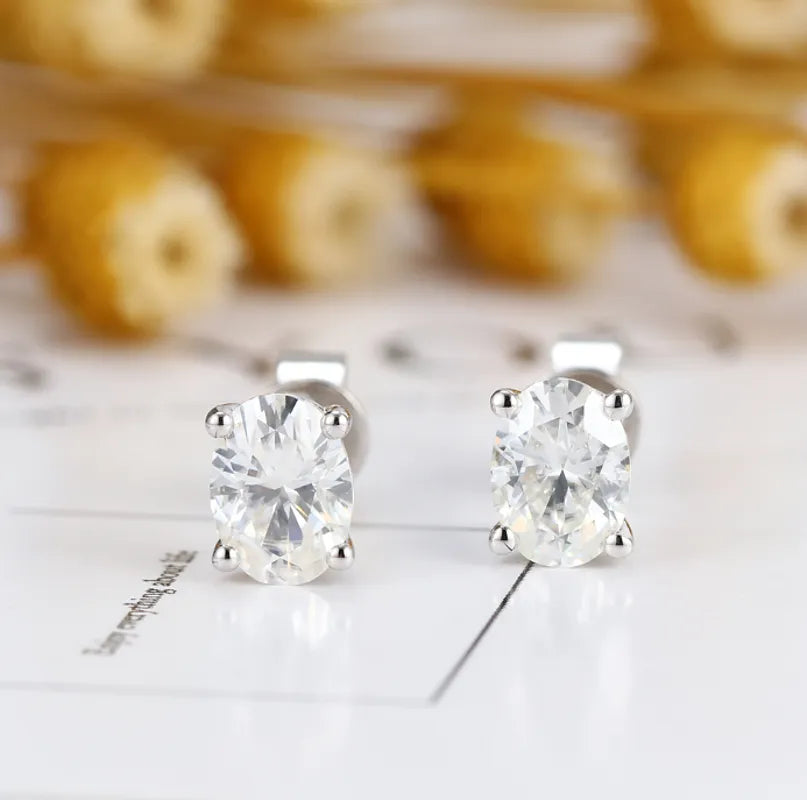 Doveggs solitaire oval moissanite stud earring for women