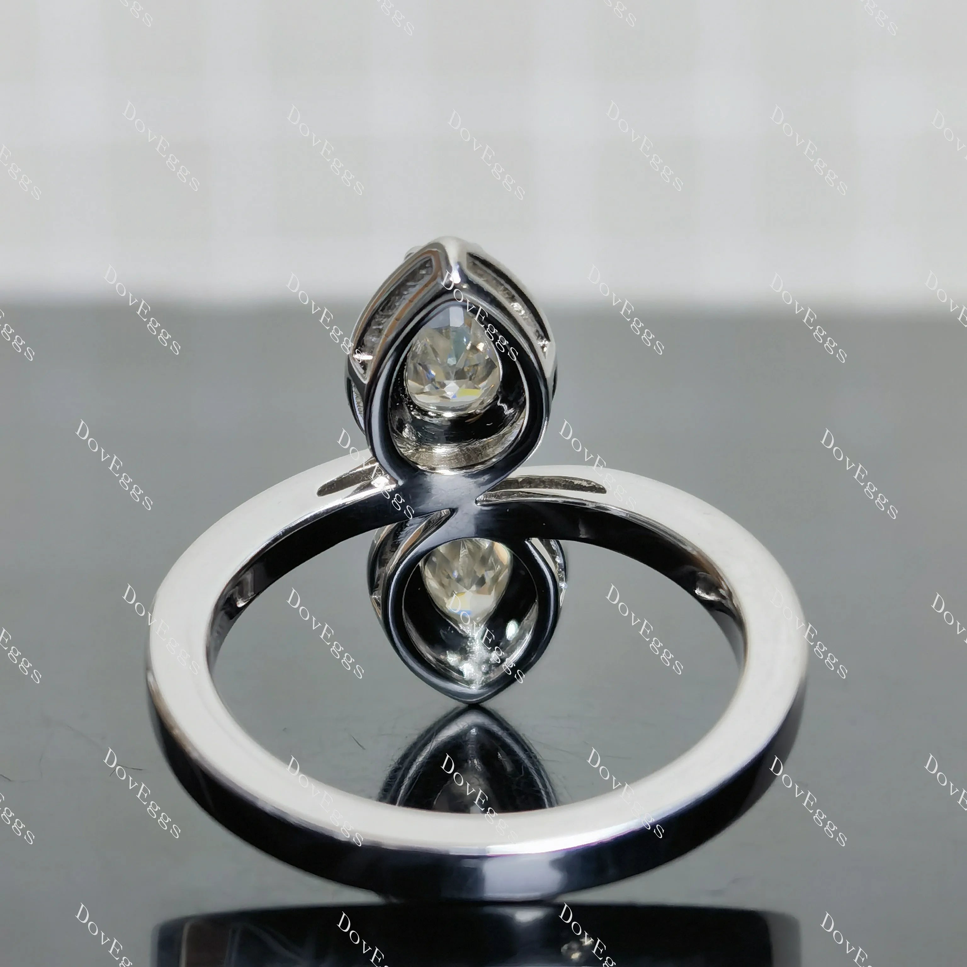 (size 8.75)Doveggs 2ct GHI color pear moissanite engagement SS ring