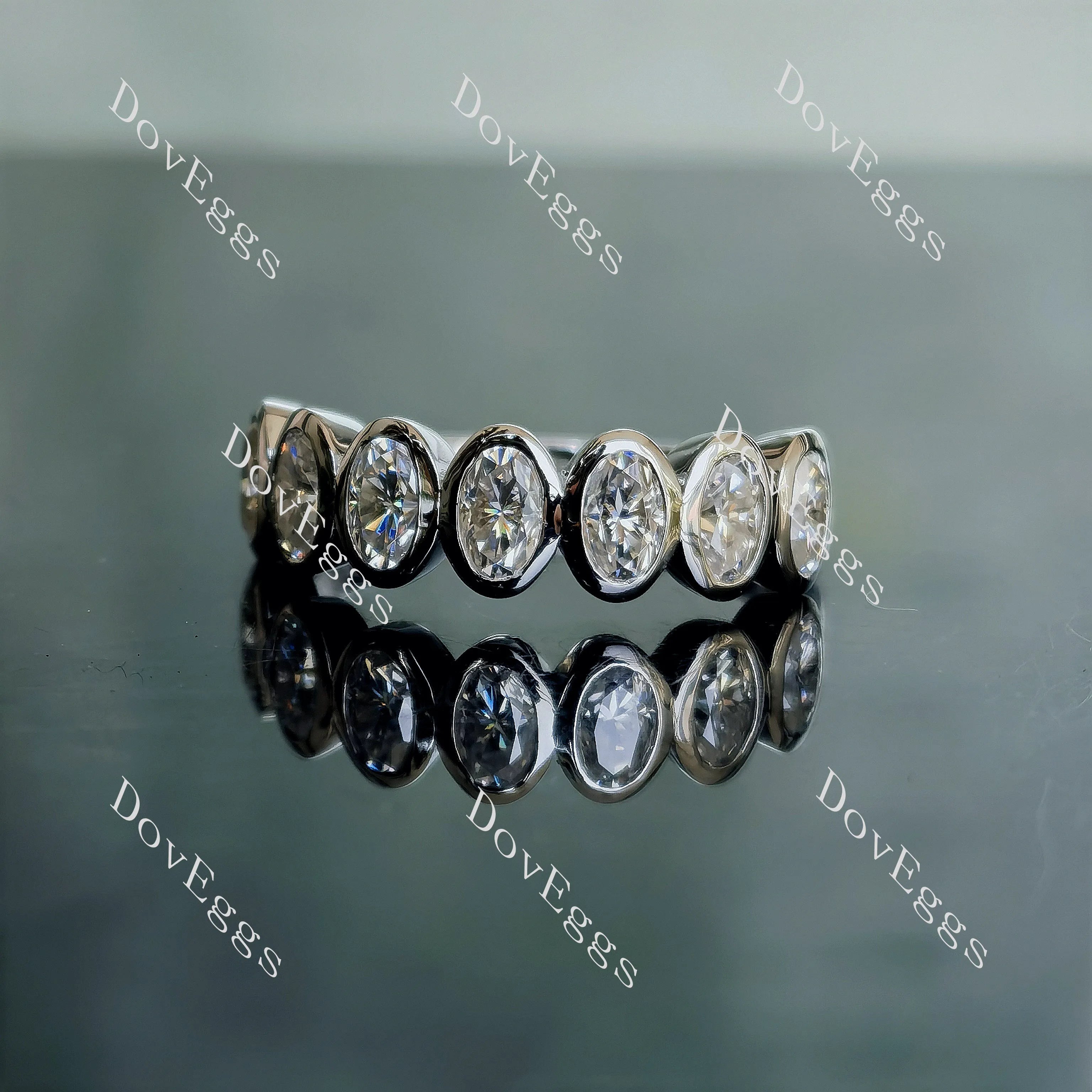 Doveggs oval seven stones bezel moissanite/lab grown diamond wedding band-2.5mm band width