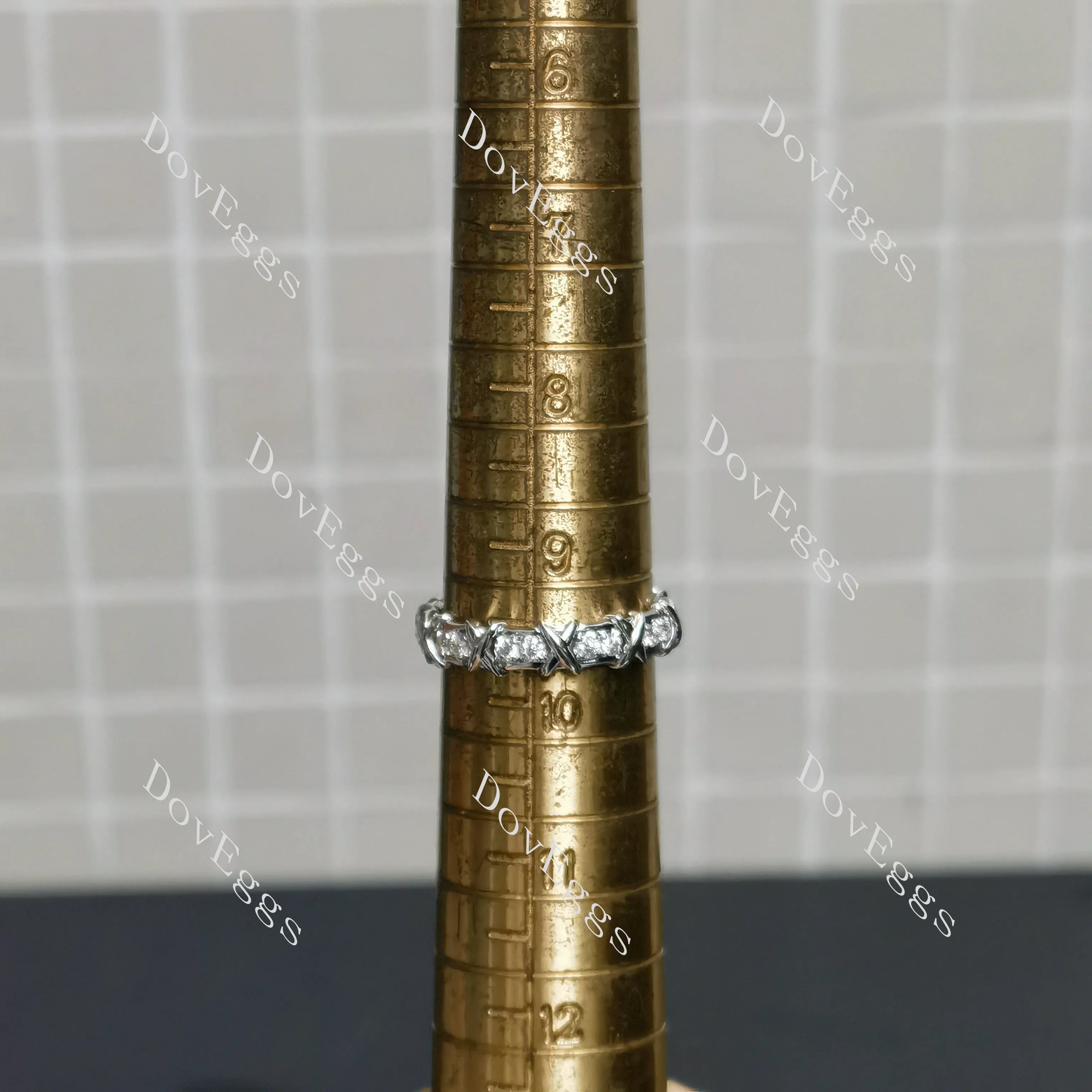 (size 9.5) Doveggs sterling silver 0.7cttw round moissanite wedding band