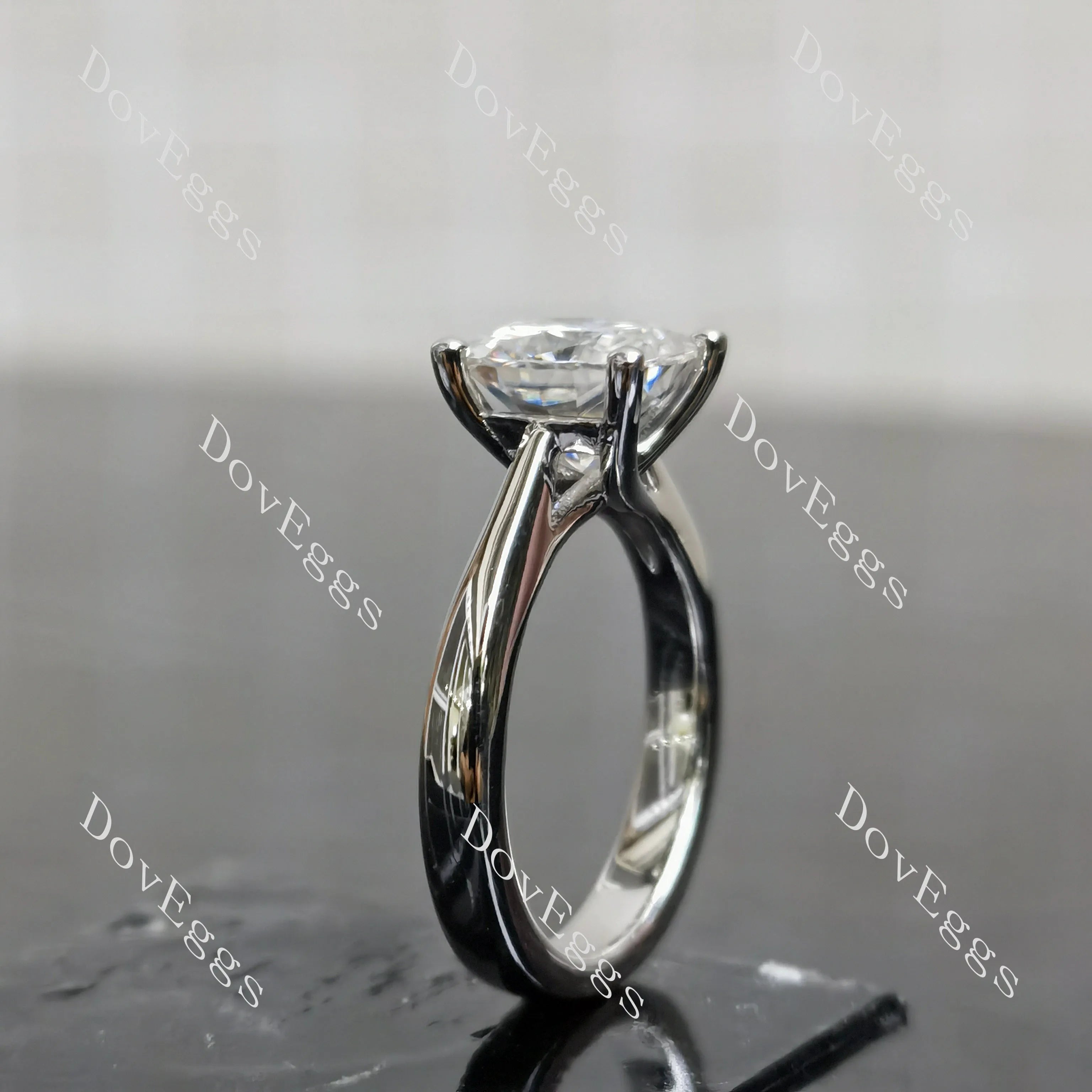 (Size 4.75-7.5) Doveggssterling silver moissanite engagement ring